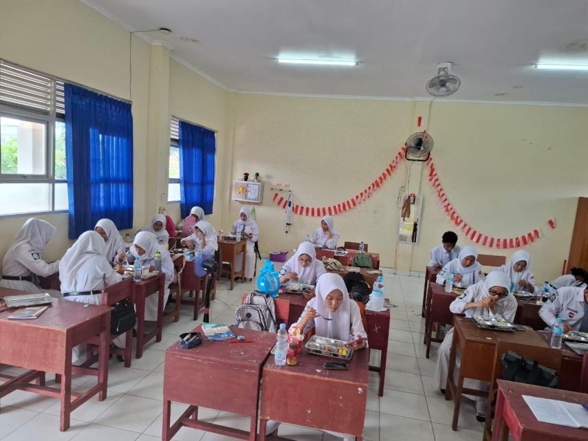 Menu MBG di Samarinda Diprotes Siswa: Bau, Basi, hingga Berulat