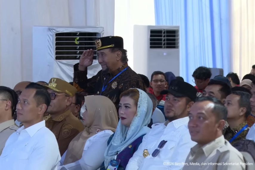 Viral Posisi Tempat Duduk Sultan Kukar Saat Kunjungan Prabowo di Balikpapan, Adpim Pemprov Kaltim Angkat Bicara