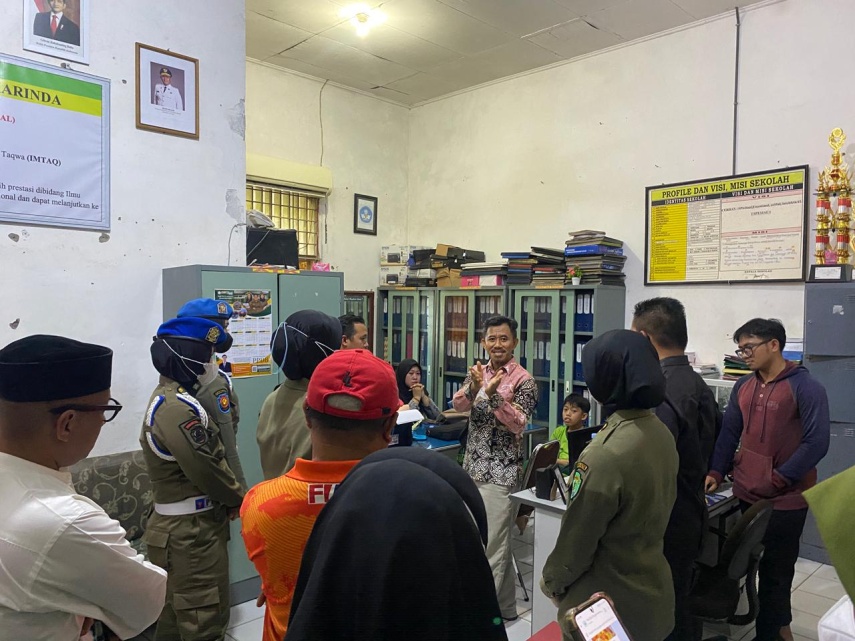 Patuhi Putusan MA, Satpol PP Kaltim Kosongkan Gedung Kantor yang Ditempati Yayasan Melati di SMAN 10 Samarinda