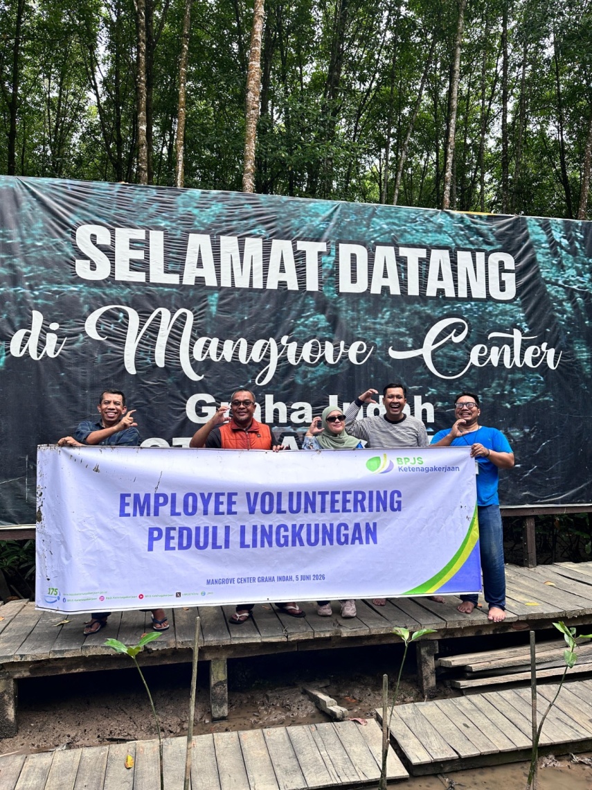 Peringati Hari Lingkungan Hidup, BPJS Ketenagakerjaan Tanam Mangrove di Balikpapan