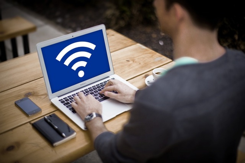 Sikapi Putusan MK Soal Kuota Hangus, Komdigi Diminta Jaga Keseimbangan Tarif Internet