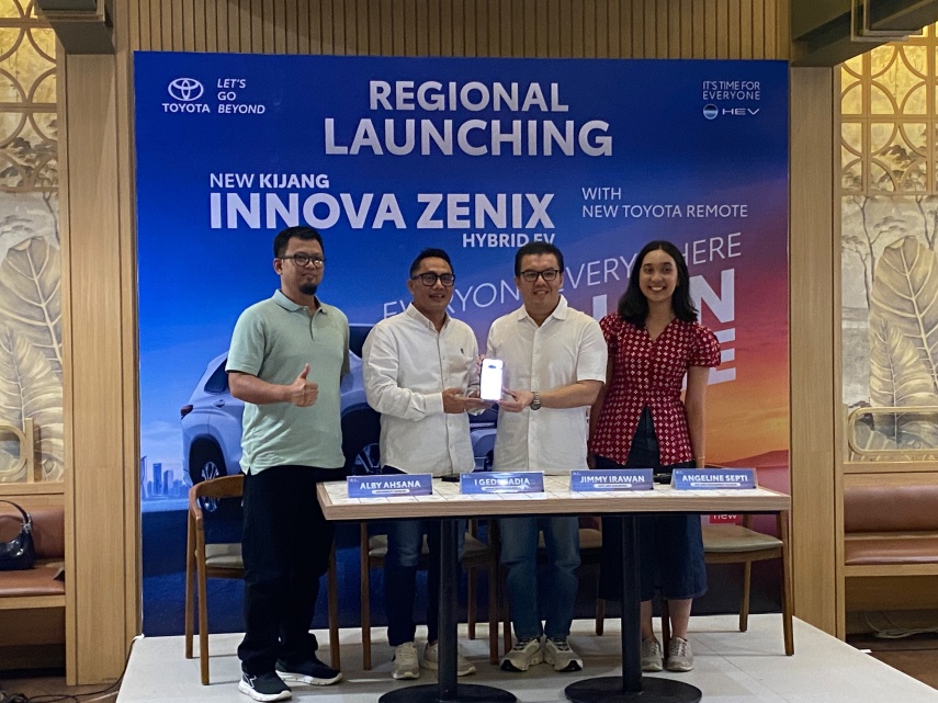 Toyota Luncurkan Kijang Innova Zenix Berteknologi T Intouch di Samarinda